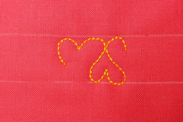 Free Motion Quilt Hearts in a Border - Letter S