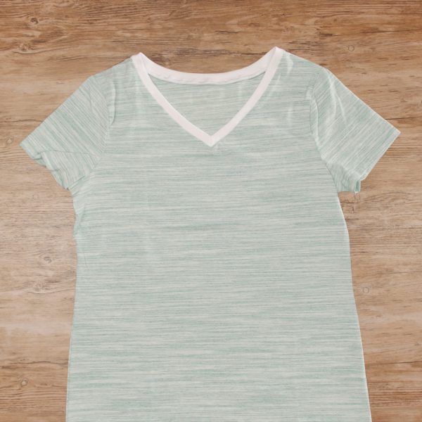 T-Shirt Upcycle - MTC_Crew_Neck_to_V_Neck_02_Finished_shirt_BERNINA_WeAllSew_Blog_1080x1080px