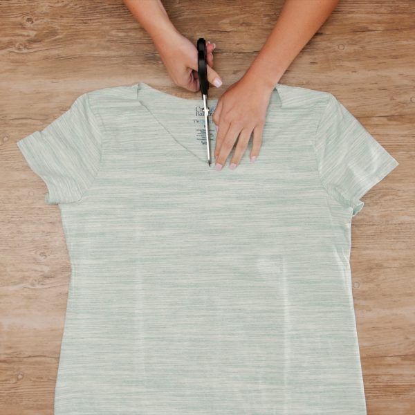 T-Shirt Upcycle - MTC_Crew_Neck_to_V_Neck_14_Clip_shirt_angle_BERNINA_WeAllSew_Blog_1080x1080px