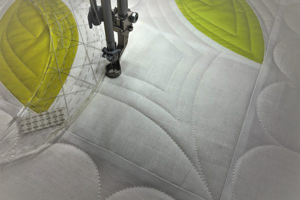 Passiflora Quilt Along_7_31_Corner_Additional_Echoing_BERNINA_WeAllSew_Blog_1200x800px