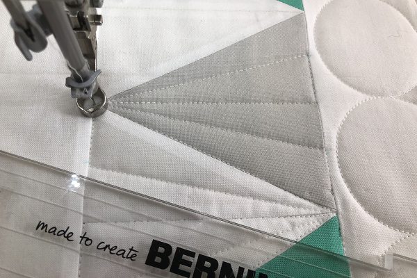 Passiflora Quilt Along_7_32_Triangle_Lines_BERNINA_WeAllSew_Blog_1200x800px