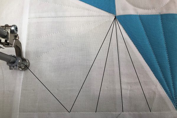 Passiflora Quilt Along_7_33_Triangle_Corner_BERNINA_WeAllSew_Blog_1200x800px