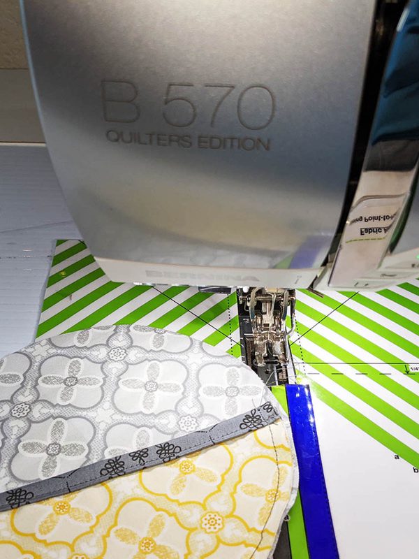 Wall Organizer Tutorial BERNINA 1200 x 1600_Sew the Three Layers Small Organizer