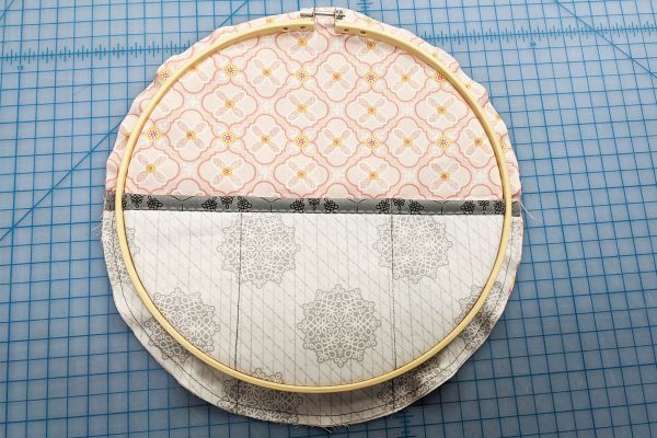 Wall Organizer Tutorial BERNINA 1200 x 800_Assemble the large organizer