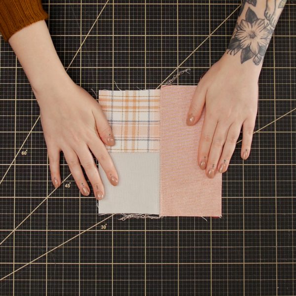 MTC_Flatlock_Blanket_09B_Pull_Flatlock_BERNINA_WeAllSew_Blog_1080x1080px