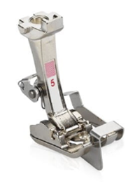 Blind_Hem_03_BERNINA_Blindstitch_Foot_#5_BERNINA_WeAllSew_Blog_200x268px