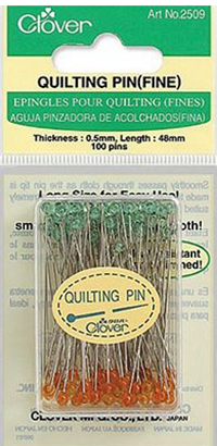 Fear_No_Fabric_Quilting_Cotton_07_Quilting_Pins_BERNINA_WeAllSew_Blog_200x410px
