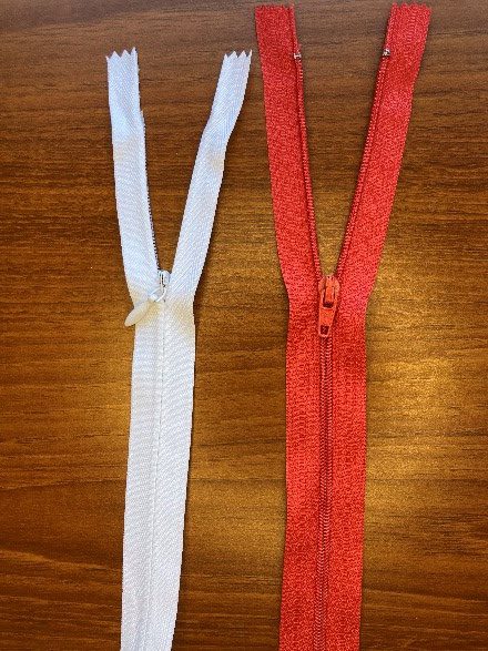 All_Seasons_Couched_Pillow_24_Zipper_comparison_BERNINA_WeAllSew_Blog_440x587px