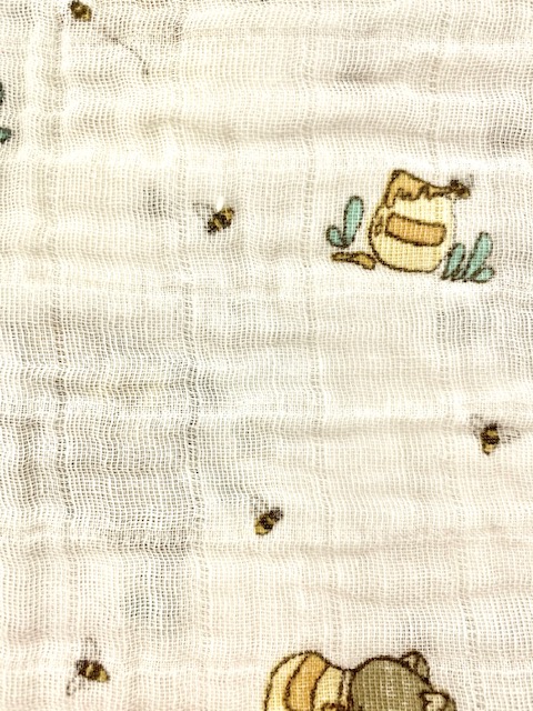 Fear_No_Fabric_Double_Gauze_04_Close_Up_BERNINA_WeAllSew_Blog_480x640px