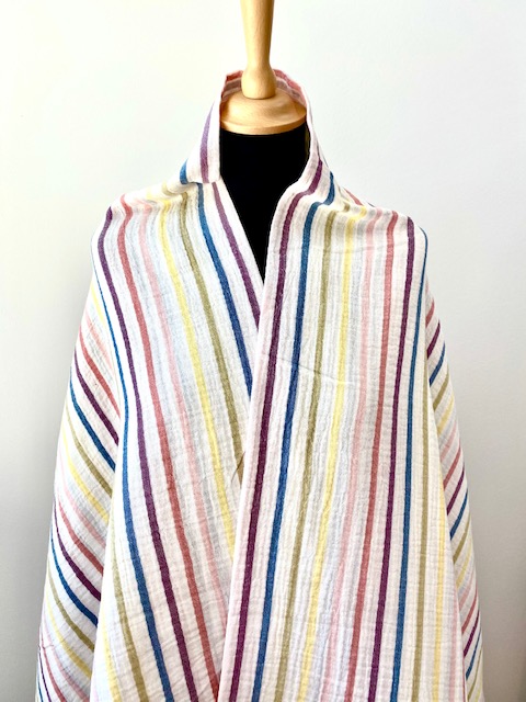 Fear_No_Fabric_Double_Gauze_05_Drape_BERNINA_WeAllSew_Blog_480x640px