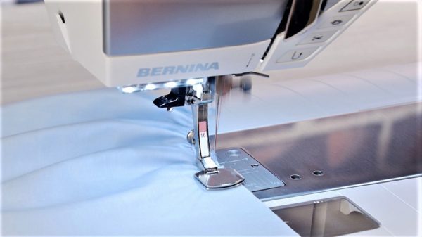 MTC_3_Ways_Gathering_04_Gathers_by_foot_16_BERNINA_WeAllSew_Blog_900x506px