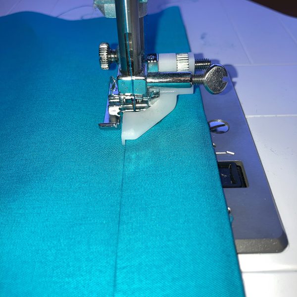 Beginners_Guide_Valance_15_Edgestitch_lining_BERNINA_WeAllSew_Blog_1200x1200px