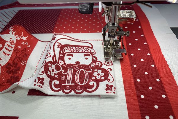 Advent Calendar 19_Stitch_Side_Pockets_BERNINA_WeAllSew_Blog_1200x800px