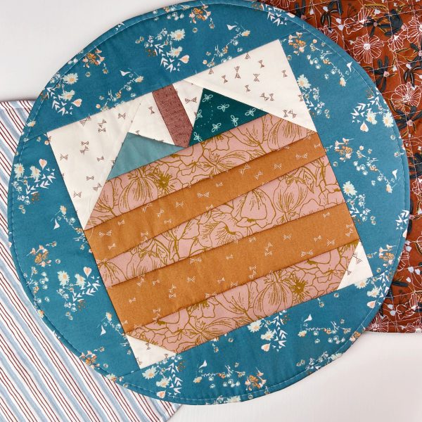 How to Piece and Quilt Insulated Pumpkin Placemats BERNINA WeAllSew Blog 600 x 600