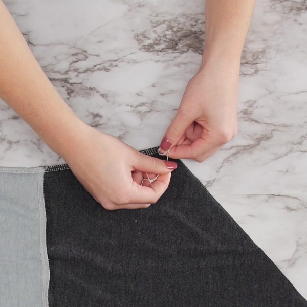 MTC_Neck_Gaiter_12_tie_ends_BERNINA_WeAllSew_Blog_1080x1080px