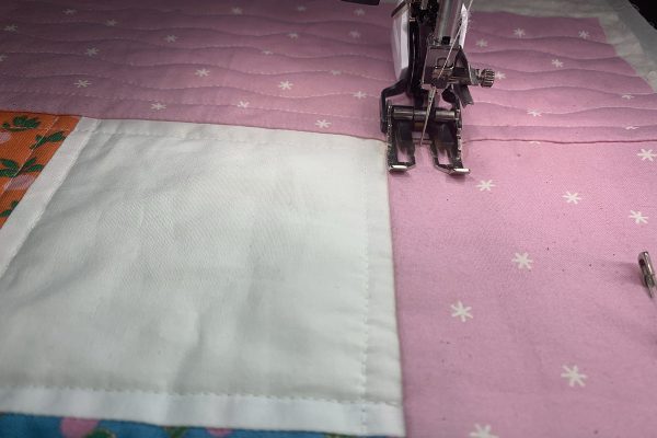 Stay Gold QAL_#5_Post_28_Start_BERNINA_WeAllSew_Blog_1200x800px