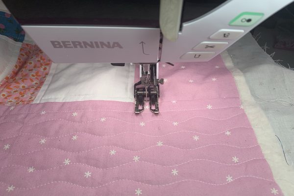 Stay_Gold_QAL_#5_Post_29_Stop_BERNINA_WeAllSew_Blog_1200x800px