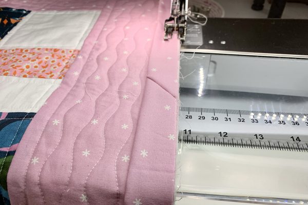 Stay_Gold_QAL_#6_Post_18_Stitch_Binging_BERNINA_WeAllSew_Blog_1200x800px