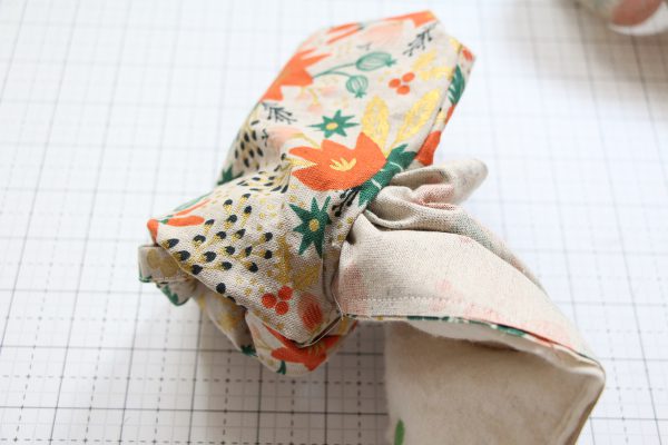Pull through the Connecting Piece for The Ultimate Double Oven Mitt