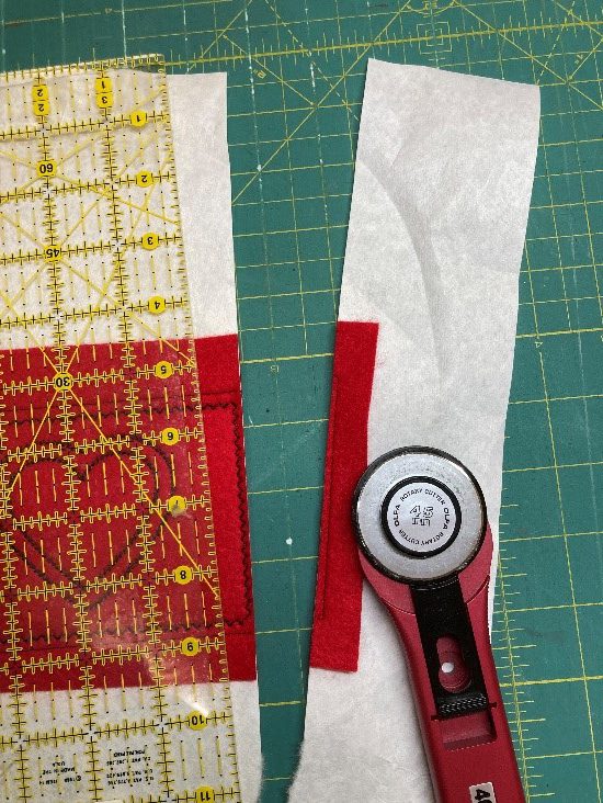 In_the_Hoop_Gift_Card_Holder_23_Trimming_BERNINA_WeAllSew_Blog_550x732px