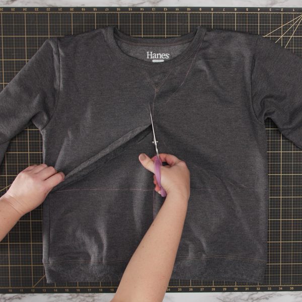 MTC_Sweatshirt_Upcycle_to_Bolero_04_Cut_Out_BERNINA_WeAllSew_Blog_1080x1080px