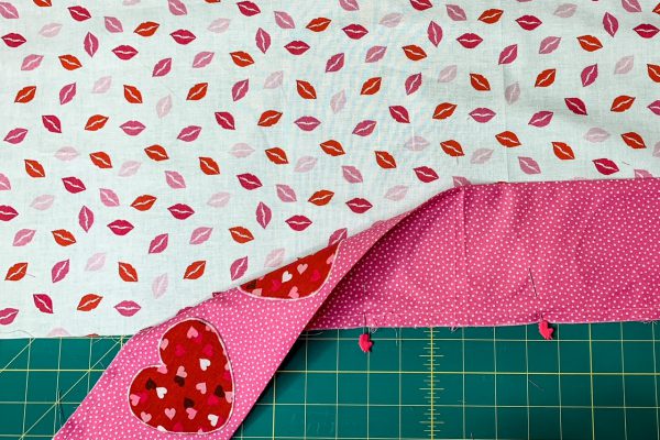 Pin bottom band to apron rigth sides together