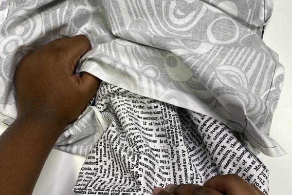 Library Bag - Turning the bag