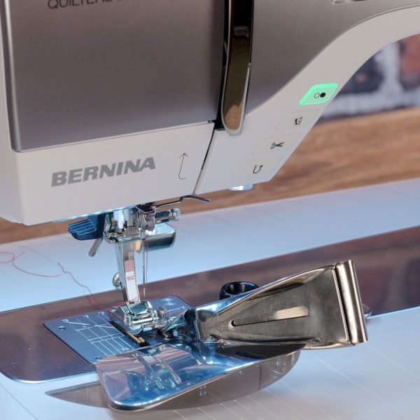 MTC_Wavy_Binding_09_Binder_BERNINA_WeAllSew_Blog_1080x1080px