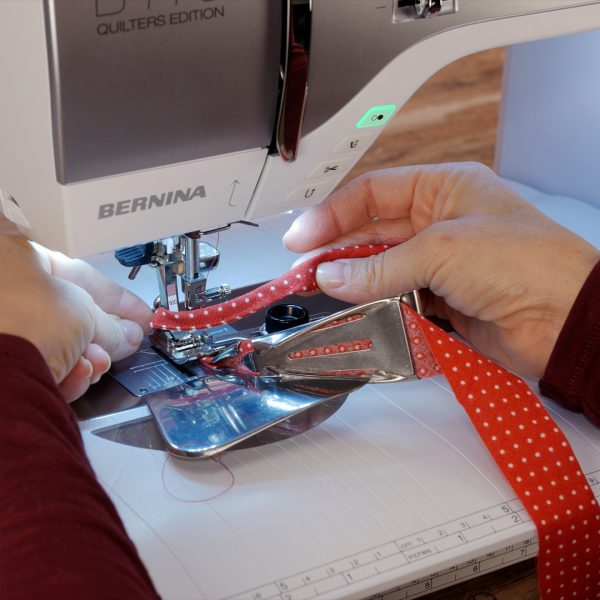 MTC_Wavy_Binding_13_Check_Stitch_Placement_BERNINA_WeAllSew_Blog_1080x1080px