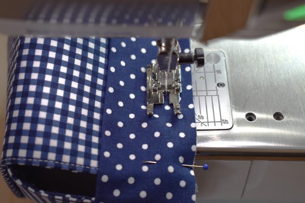 Fabric Pint Basket Tutorial by Erika Mulvenna