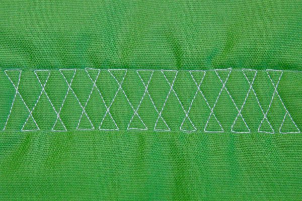 Step One, Twist Motif, BERNINA WeAllSew Blog, 1200 x 800, Lori Kennedy FMQ