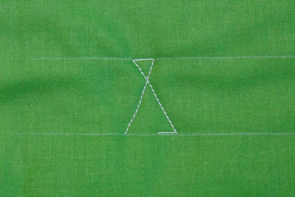 Step 3 Twist Motif, BERNINA WeAllSew Blog, 1200 x 800, Lori Kennedy FMQ