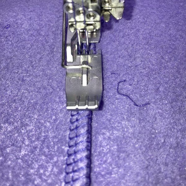 WAS_Sweatshirt_Bag_15_Coverstitch_BERNINA_WeAllSew_Blog_1200x1200px