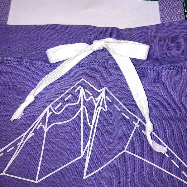 Sweatshirt Upcycle WAS_Sweatshirt_Bag_26_Drawstring_BERNINA_WeAllSew_Blog_1200x1200px