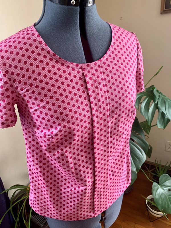 Finished Sorbetto Top on a Dress Form
