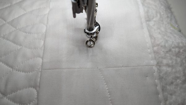 feather quilting