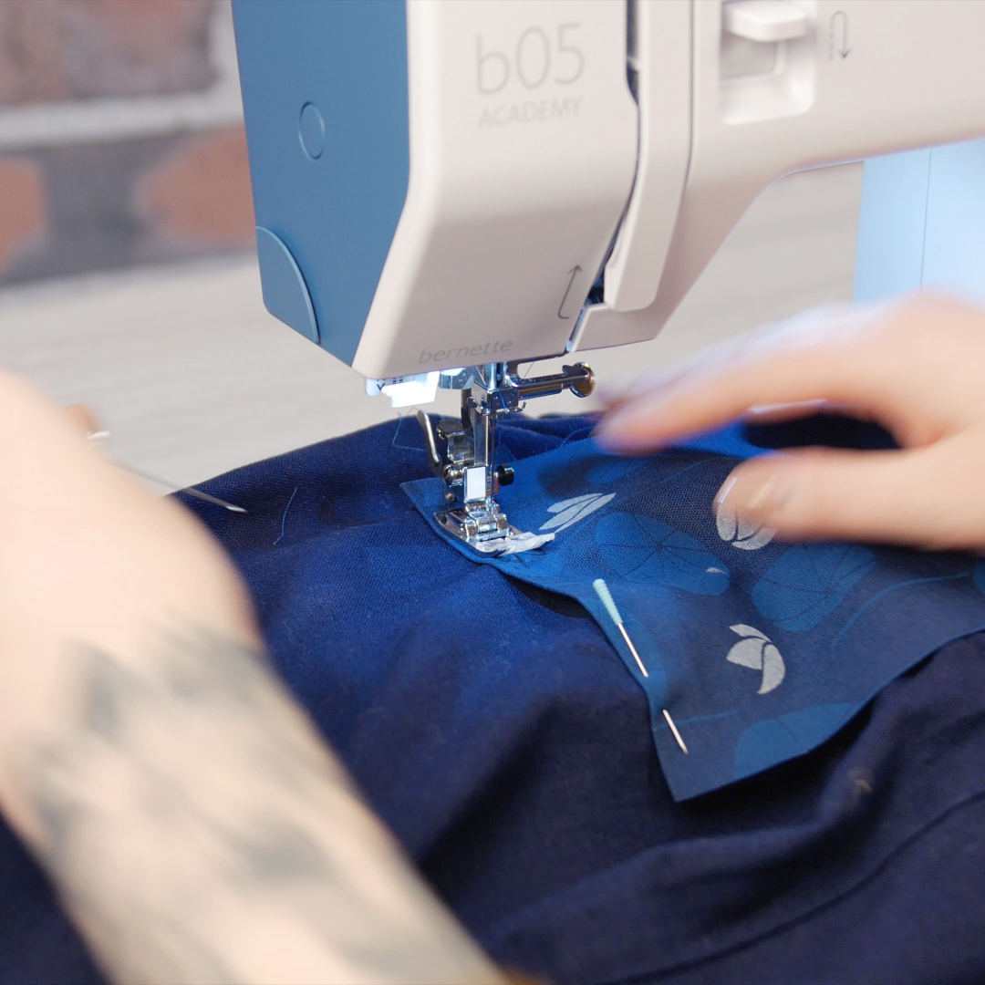 MTC_Tech_Welt_Pocket_06B_Stitch_BERNINA_WeAllSew_Blog_1080x1080px