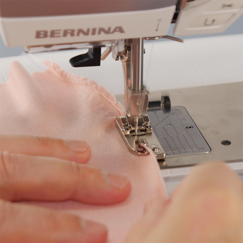 WAS_3_Ways_to_Hem_07_Roll_and_Shell_Hemmer_Foot_69__BERNINA_WeAllSew_Blog_800x800px