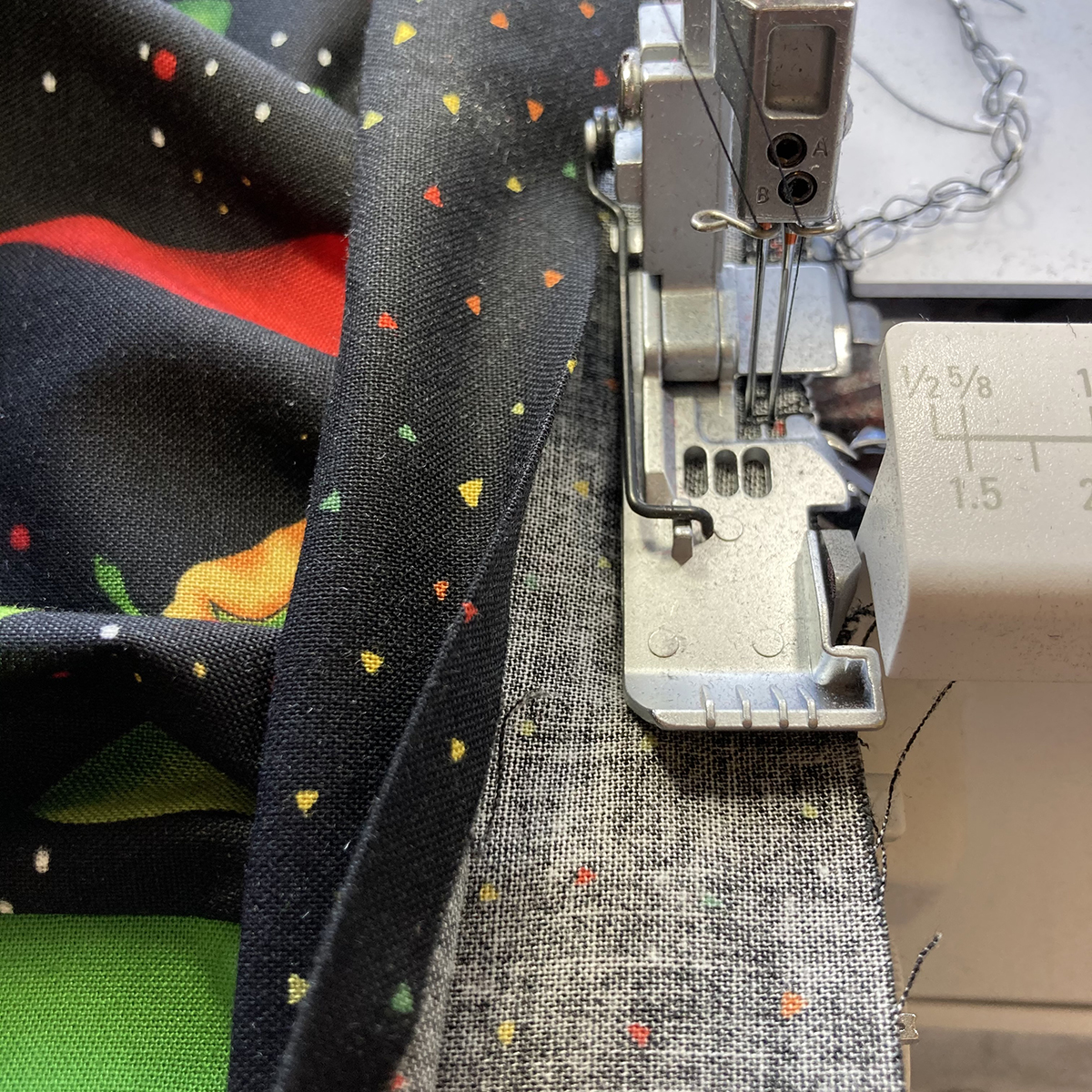 Serging_an_Apron_17_Stitching_waistband_to_apron_BERNINA_WeAllSew_Blog_1200x1200px