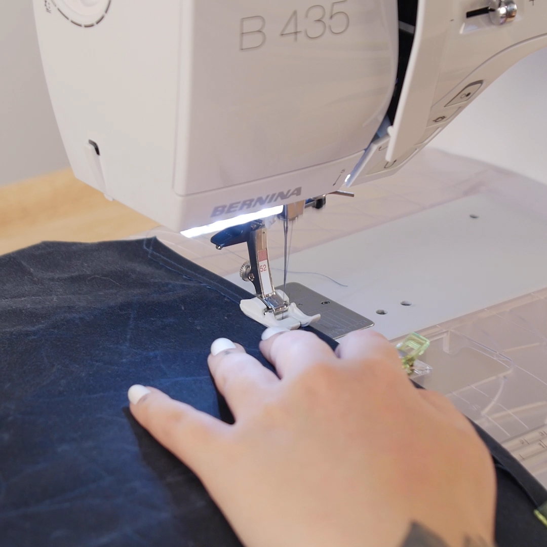 MTC_Project_Utility_Apron_10_Stitch_Vent_BERNINA_WeAllSew_Blog_1080x1080px
