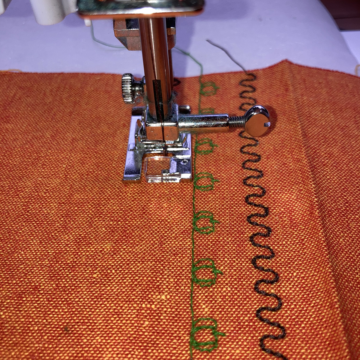 Serging_an_Apron_Part 2_23_Last_row_of_stitches_BERNINA_WeAllSew_Blog_1200x1200px