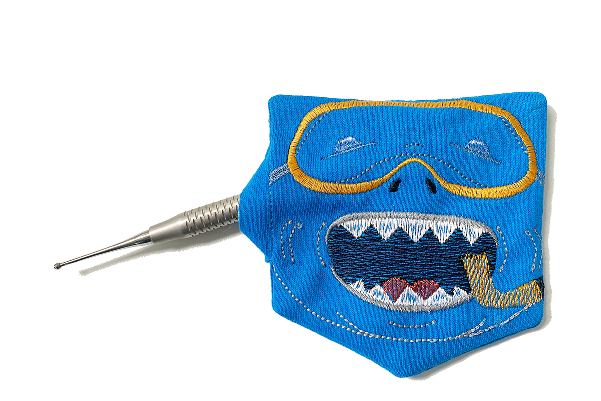 BCS_Pocket_Monster_Shirt_10_turn_pocket_BERNINA_WeAllSew_Blog_1200x800px