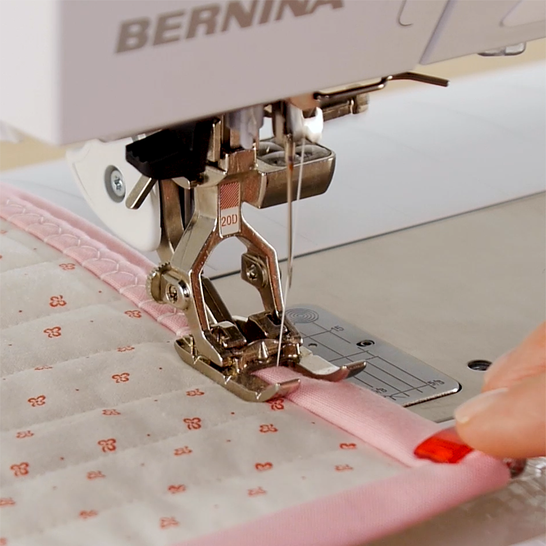 MTC_Decorative_Stitch_Binding_19_sewing_725_BERNINA_WeAllSew_Blog_1080x1080px[1]