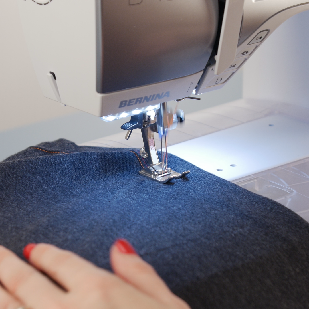 MTC_Twin_Needle_Hem_16_Stitch_BERNINA_WeAllSew_Blog_1080x1080px