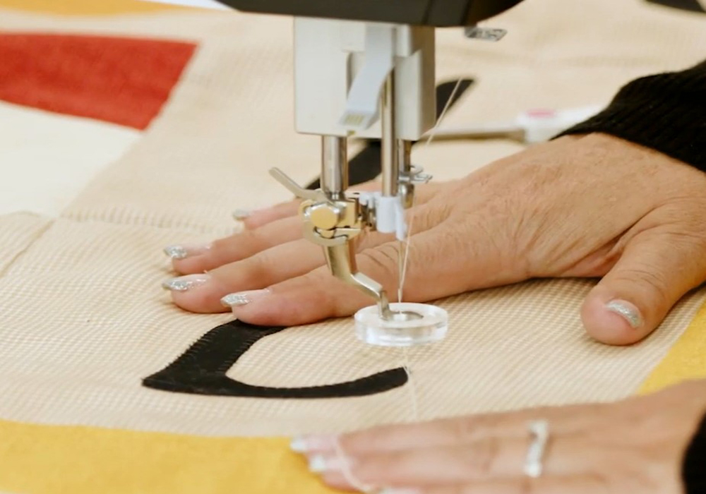 December_Autumn_Quilt_09_echo_Clips_Letters_BERNINA_WeAllSew_Blog_1000x700px