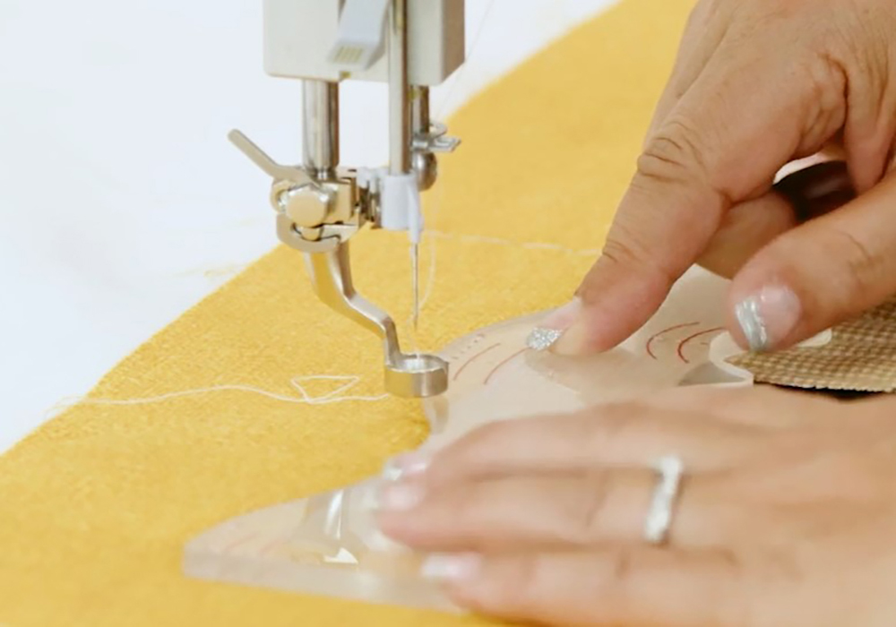 December_Autumn_Quilt_17_wave_pass_1_BERNINA_WeAllSew_Blog_1000x700px