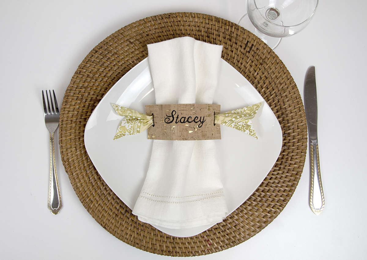 Embroidered_Place_Setting_01_Finished_Setting_BERNINA_WeAllSew_Blog_1200x850px