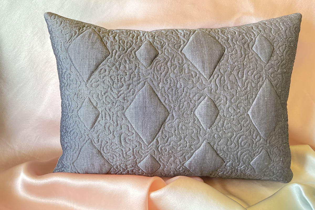 Trapunto_Pillow_15_Final_BERNINA_WeAllSew_Blog_1200x800