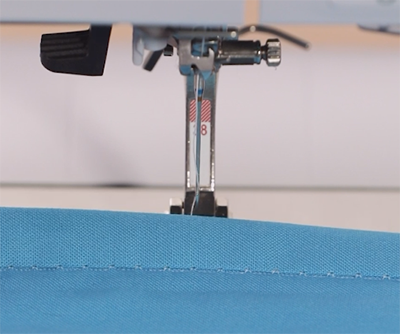 BERNINA_08_Foot_38_Mock_Hand_Picked_Binding_BERNINA_WeAllSew_Blog_400x334px