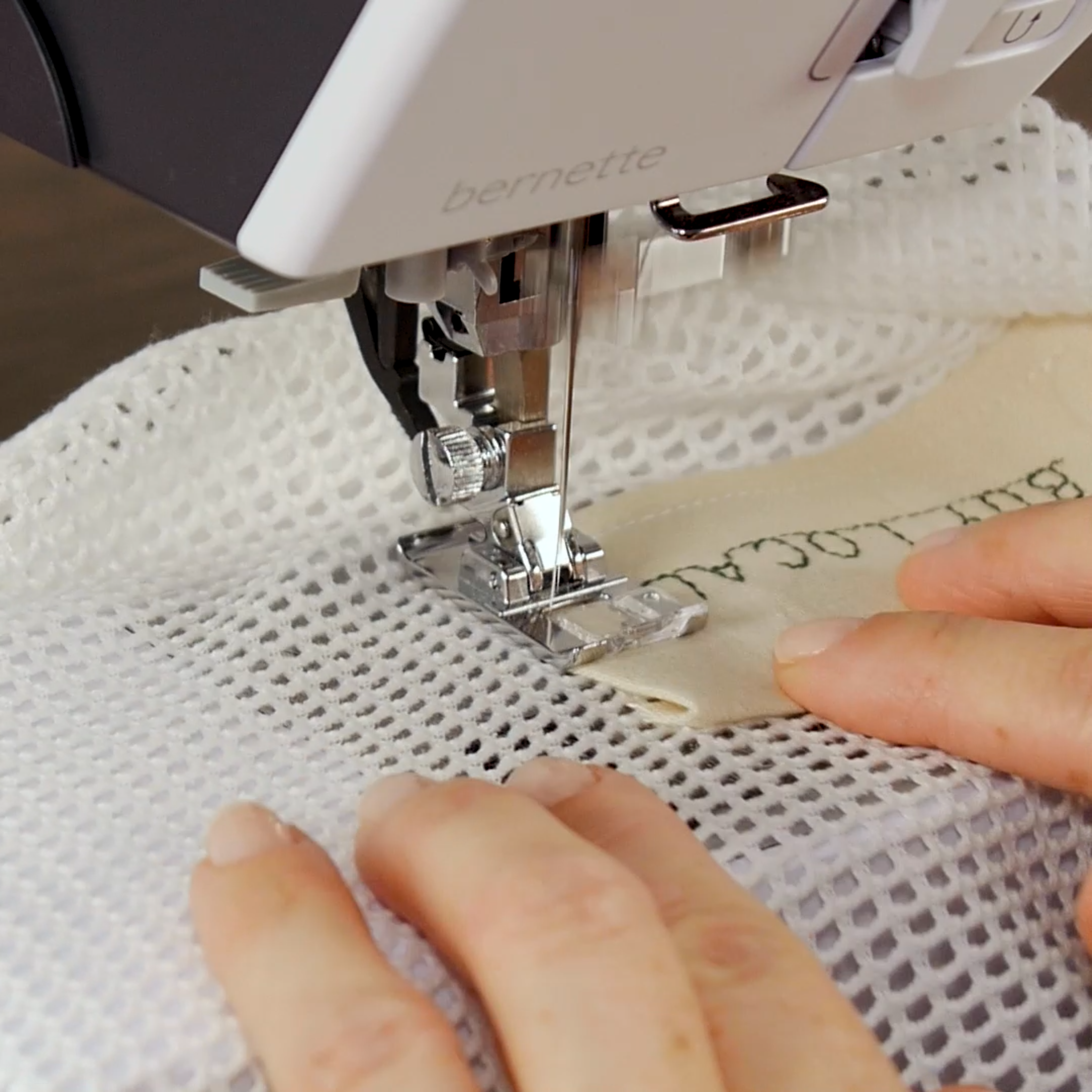 MTC_Produce_Bag_21_stitching_down_label_2_BERNINA_WeAllSew_Blog_1080x1080px